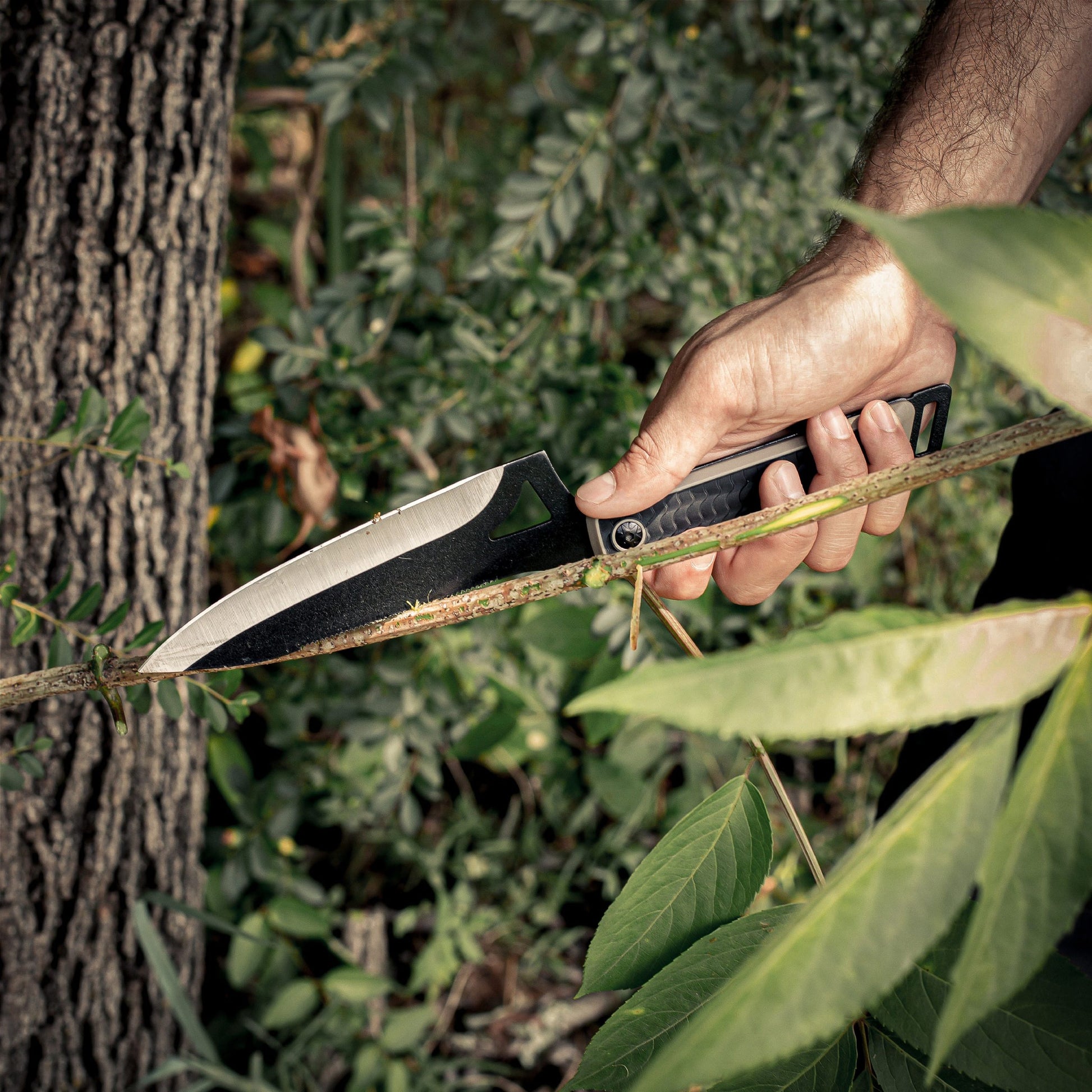 You get everything you need with the Reapr Versa Camp Knife. Born in the kitchen but raised in the wild, it’s tough, durable, and versatile. Whatever your campsite cutting needs, this knife can handle it. www.defenceqstore.com.au