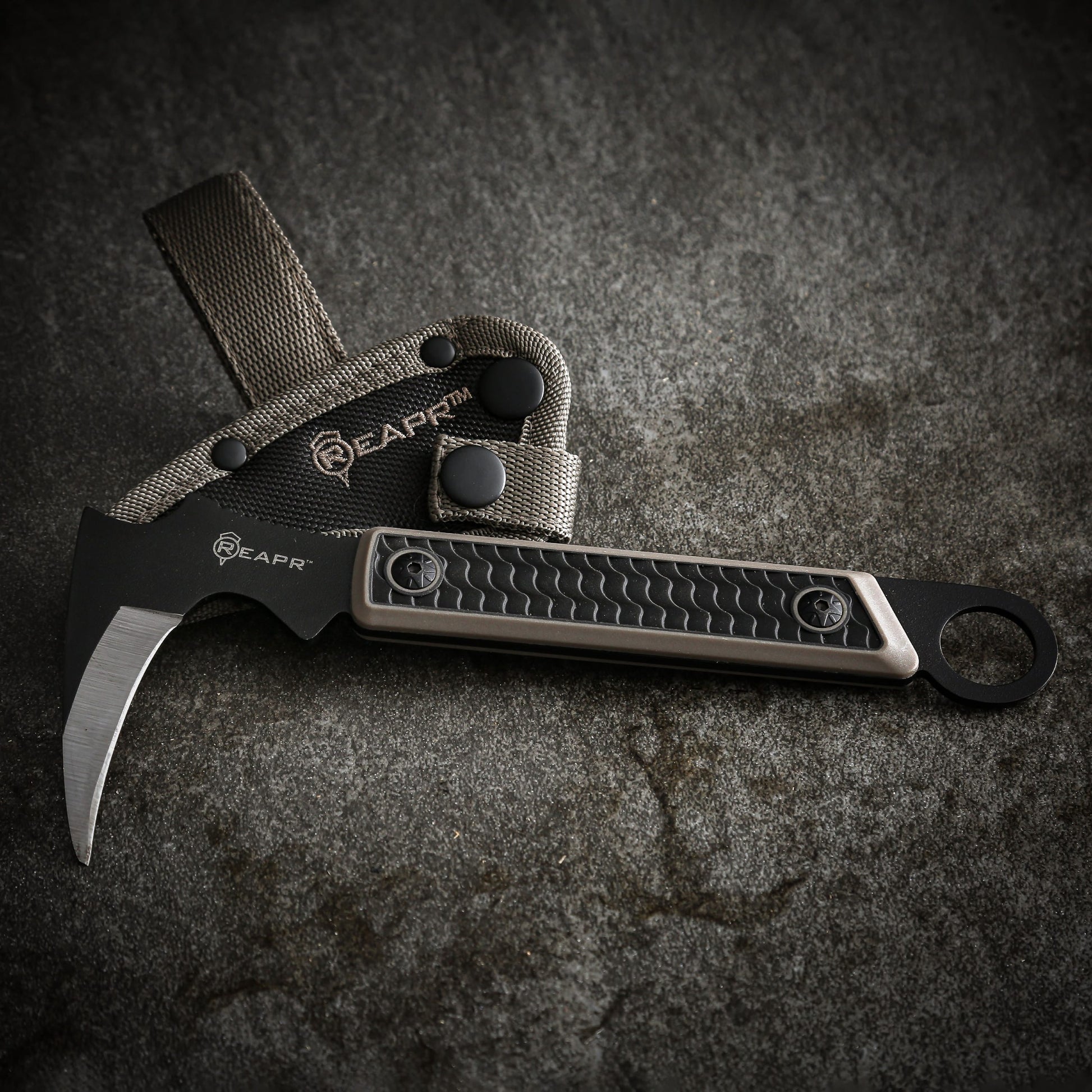 There aren’t too many cutting tasks the Versa Karambit can’t tackle with ease. The 3-1/2” full-tang talon blade will&nbsp;cut through cut nylon strapping, canvas and heavy materials without hesitation while the powder-coated 420 stainless steel construction is strong, sturdy and ideal for re-sharpening when the time comes. www.defenceqstore.com.au