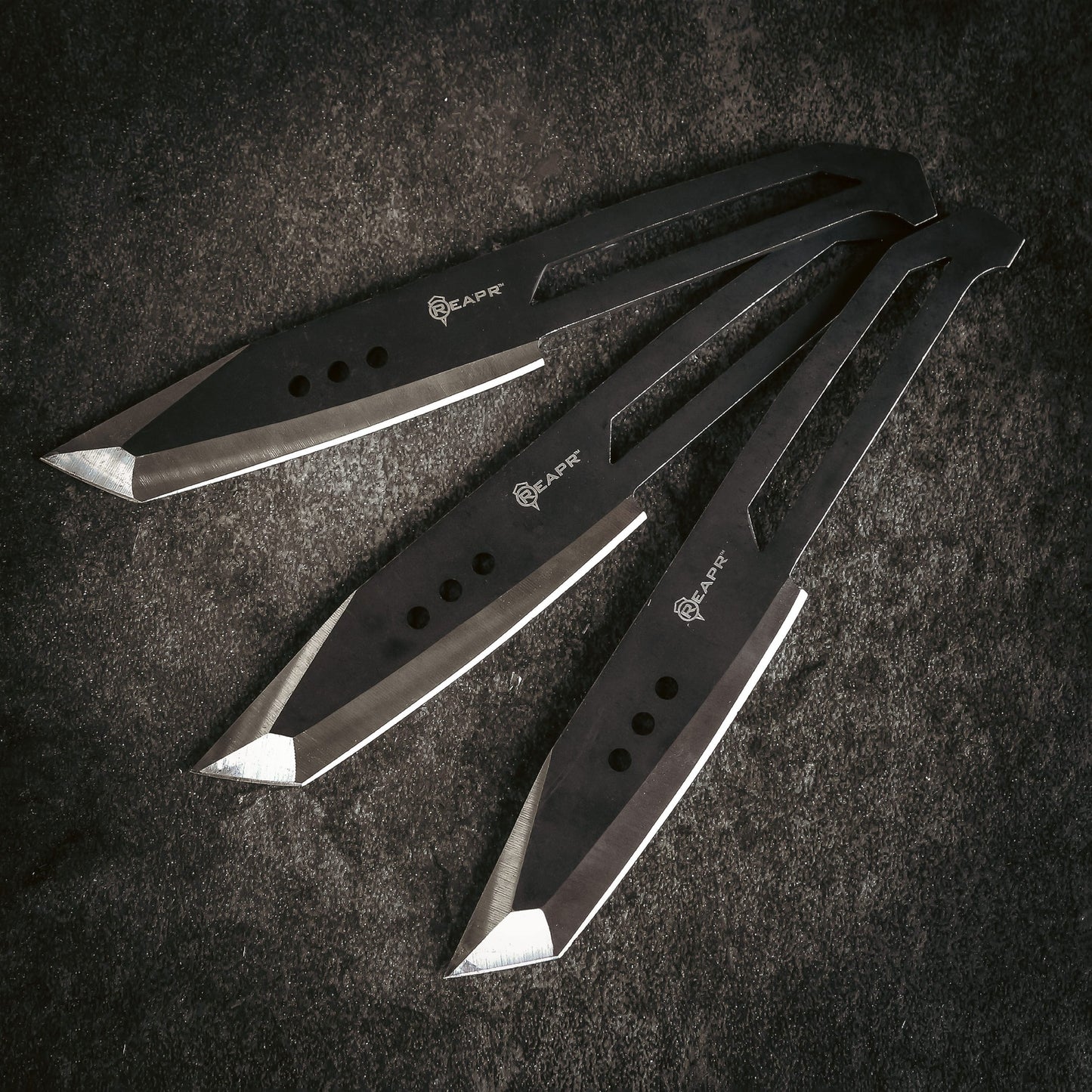 Hit the bullseye every time with these perfectly-balanced throwers. The Reapr 3 Piece Chuk Knives set is ideal for camping, parties, barbecues, and other outdoor activities. www.defenceqstore.com.au