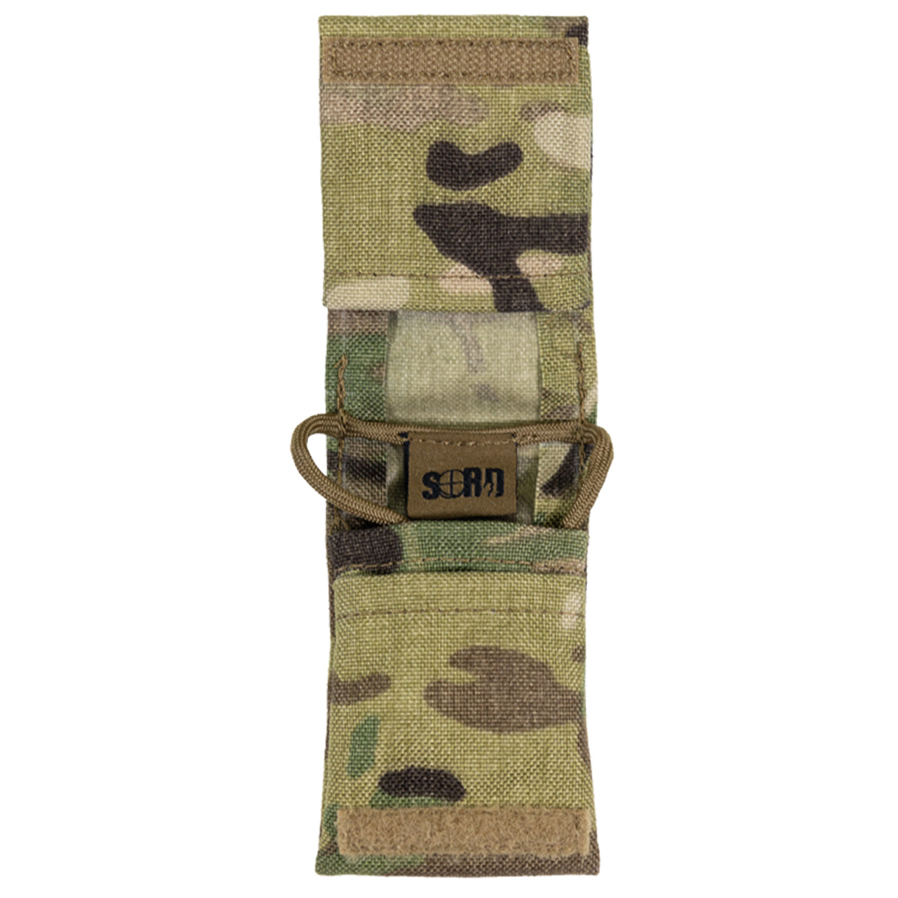  An ultra lightweight, foldable ID lanyard. Available in black or genuine licensed Multicam. Made from MIL SPEC Nylon Cordura. Includes front ID window and 3 x internal pockets when unfolded. Velcro closure with paracord necklace. MEASUREMENTS: W = 6cm, L = 9.5cm, D = 2cm. www.defenceqstore.com.au