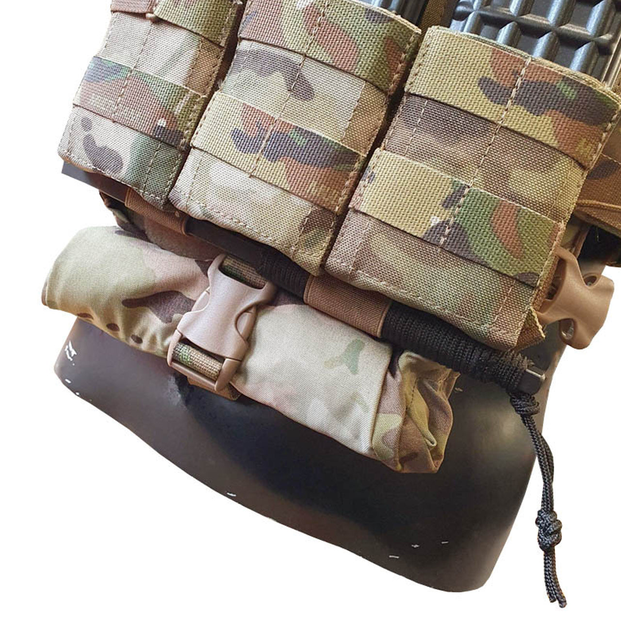 The Tactical Exploitation Dump (TED) is a light weight multi purpose dump pouch designed with tactical entry and exploitation teams in mind. Attaches to any SORD platform with a velcro sandwich closure on the bottom edge. The dump can be rolled up and stowed with a single 25mm side release buckle, easily deployed with a single action. www.defenceqstore.com.au