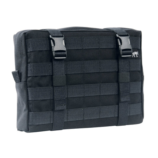 The spacious interior is secured with seven MOLLE loops, allowing for easy access to essential items. Made from CORDURA® 700 den, this pouch is durable and lightweight, weighing only 305g. Add this pouch to your collection of must-have accessories for your outdoor adventures. www.defenceqstore.com.au