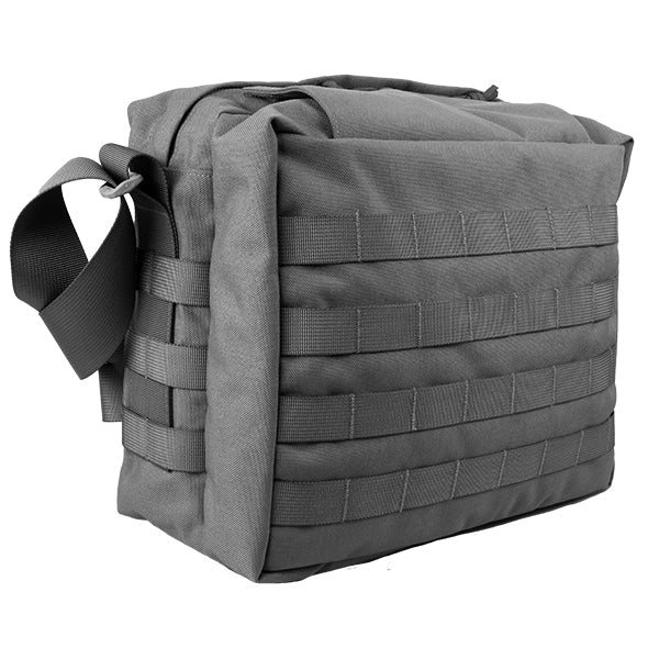 Compact yet capable, the Platatac Grab Bag MKII in Multicam delivers tactical functionality in a refined package. Measuring 20 x 30 x 5 cm and weighing just 1 kg, it's engineered for operators who demand versatility without bulk. www.defenceqstore.com.au