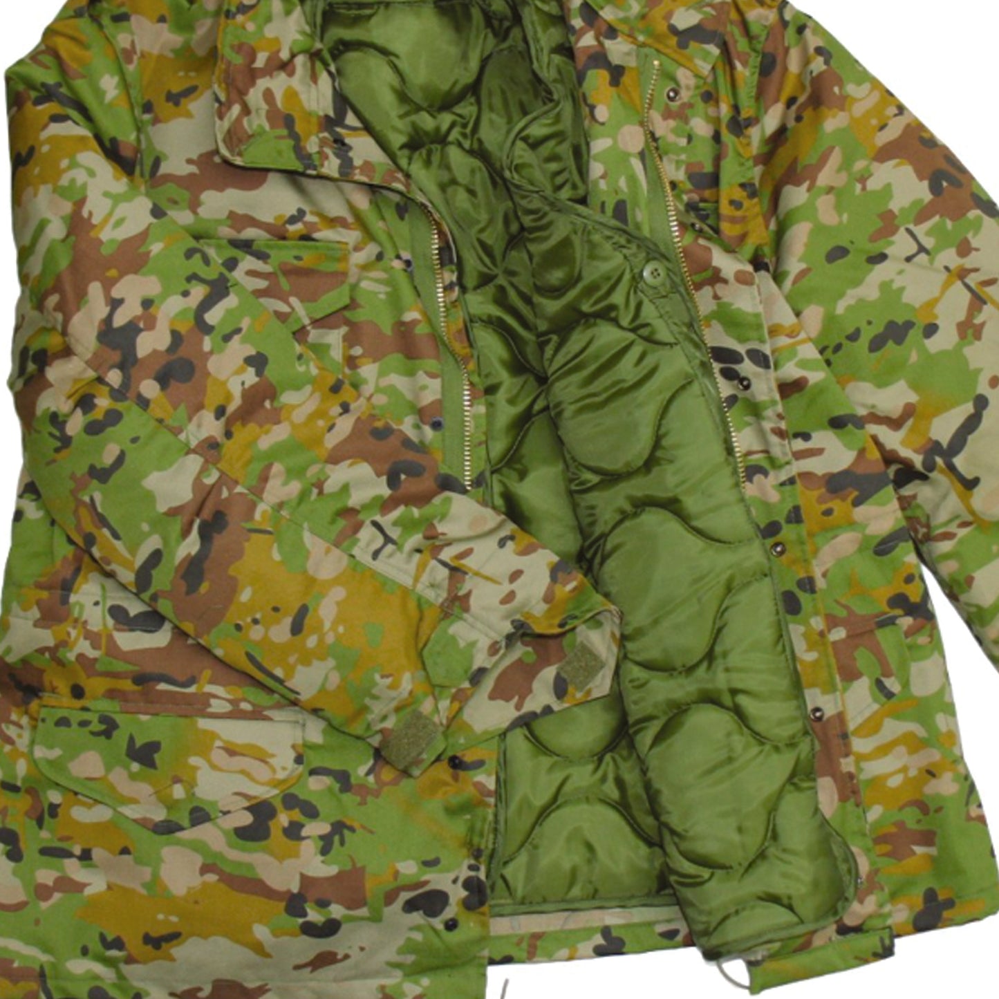 The AMCU M65 Field Jacket is the ultimate choice for those seeking authentic military heritage with uncompromising durability. Originally designed for the U.S. Army in 1965, this iconic jacket has earned its legendary status through decades of real-world performance. www.defenceqstore.com.au