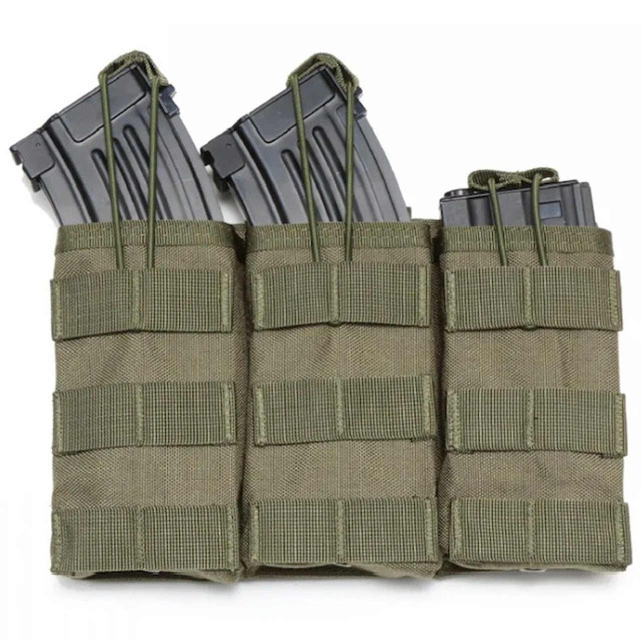 Experience the convenience of the Airsoft Combat Triple Mag Pouch! With a simple open-top design and elastic bungee cord fasteners featuring easy pull tabs, it's hassle-free to carry your magazines. www.defenceqstore.com.au