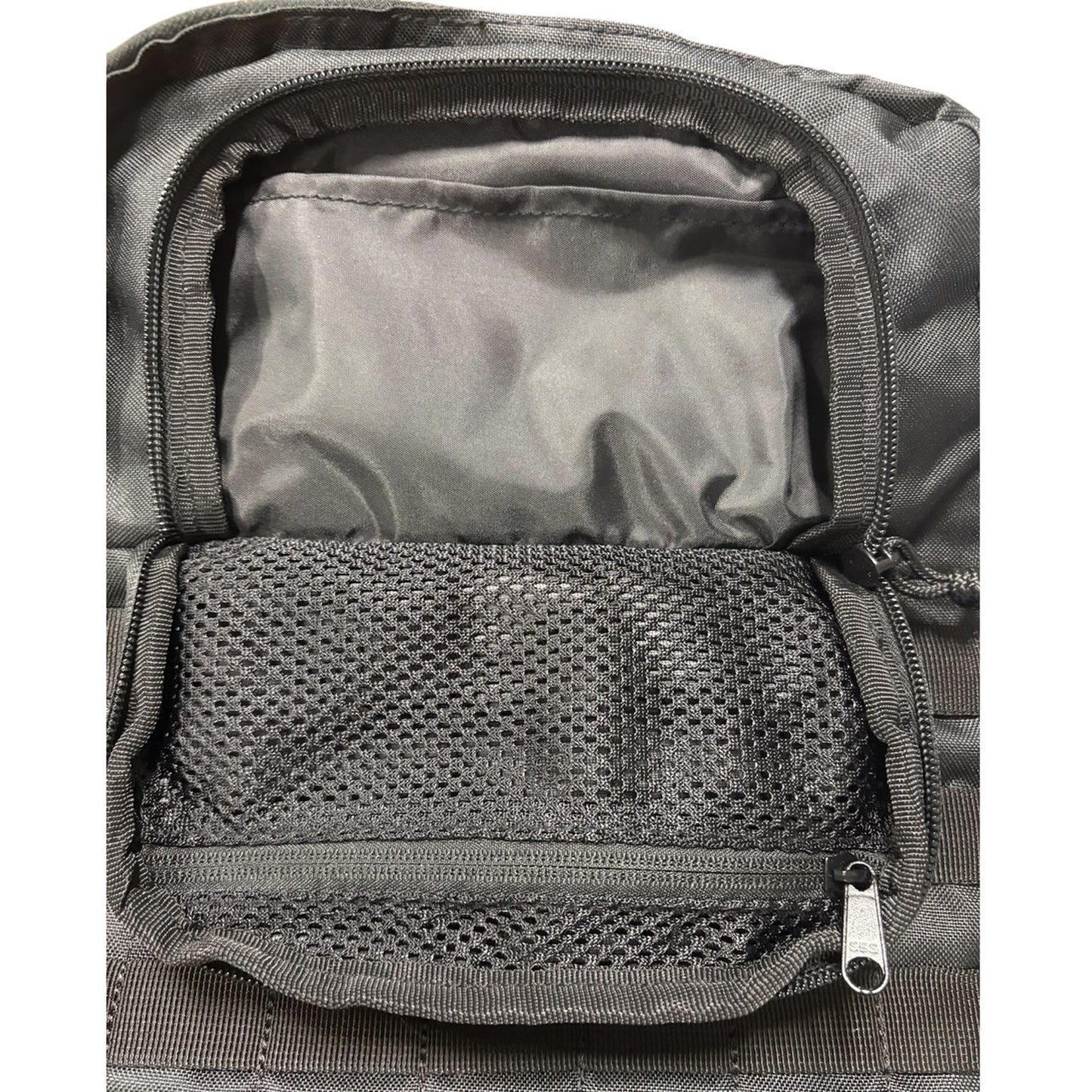 The Tactical 45LT Patrol Pack is designed for 2-3 day missions, featuring two main compartments for efficient gear organization. It includes a front pocket with an internal organizer, a dedicated hydration pocket, and a protective pouch for sunglasses. www.defenceqstore.com.au