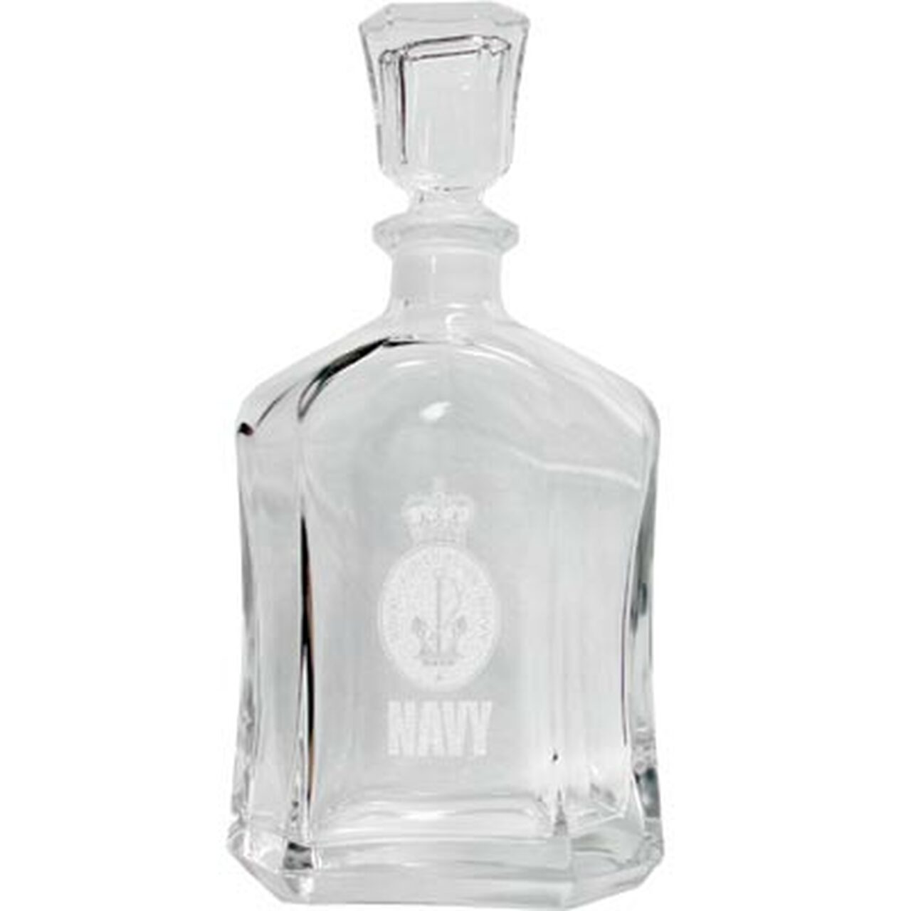 Navy crest etched on a stylish 750ml decanter.  This high quality Italian glass decanter will look perfect in you cabinet or on your bar.