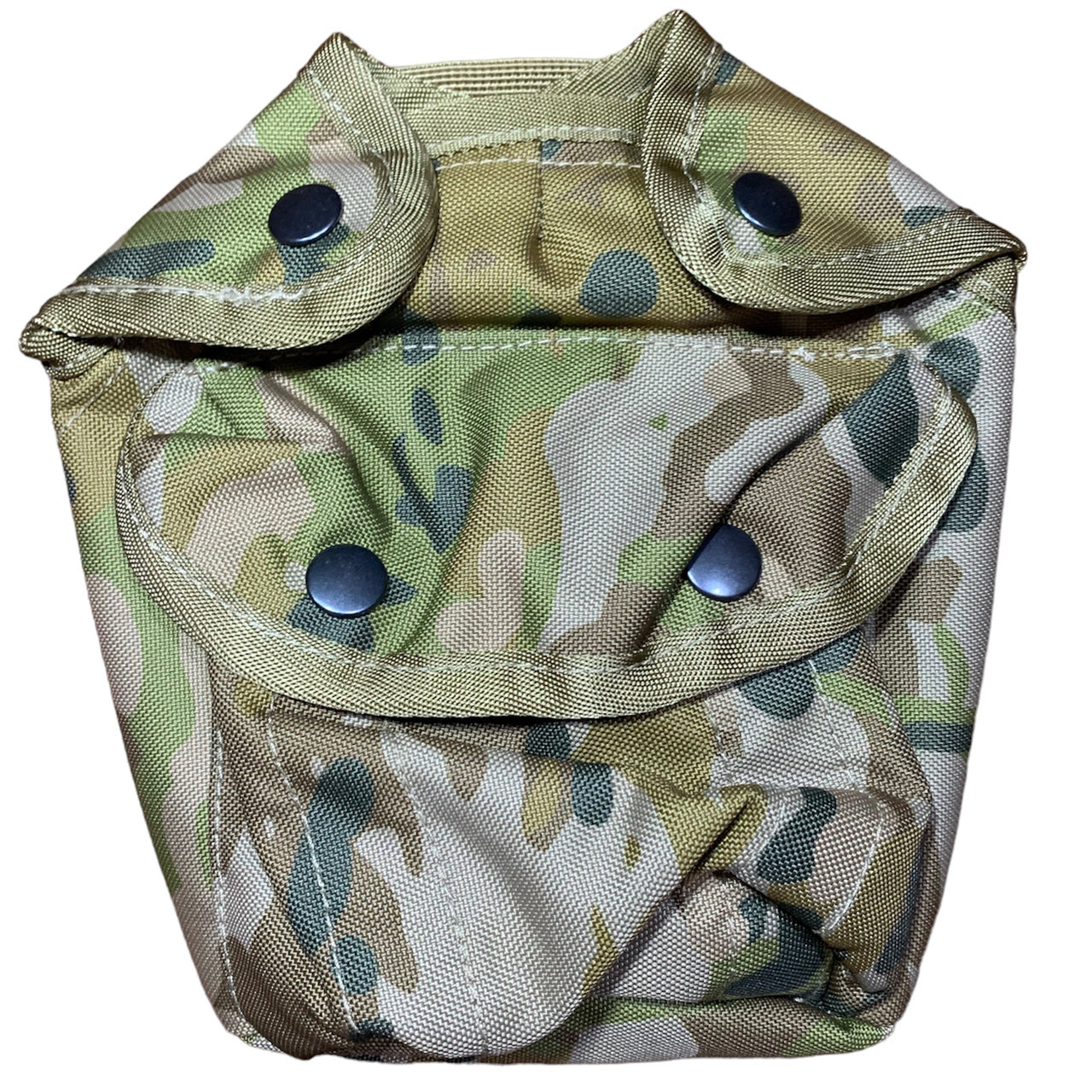 Can fit a kidney cup with a water bottle in the main pouch Can fit a hexamine stove in the front pocket Made from heavy duty 900D 2 coats PU fabric MOLLE fittings Heavy duty webbing Drainage holes on base www.defenceqstore.com.au