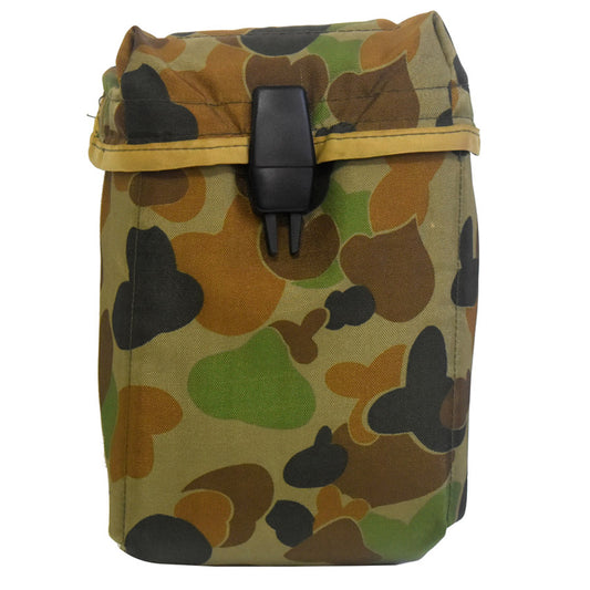 Padded Military style Pouch with Alice clip belt attachment  Folded over top closure with buckle clip  Measurements: 25cm(h) x 15cm x 11cm  Colour: Auscam www.defenceqstore.com.au