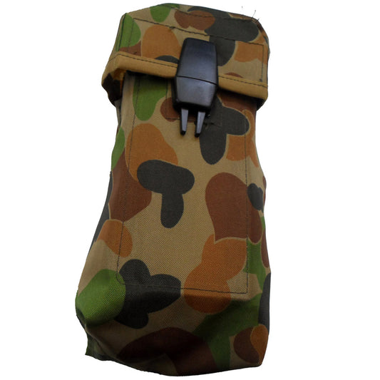 Larger ALICE. pouch with easy open clip closure.  The pouch has clips for attaching to a belt or pack.  Material: Nylon  Measurements: 25 x 11 x 8cm.  Colour: Auscam www.defenceqstore.com.au